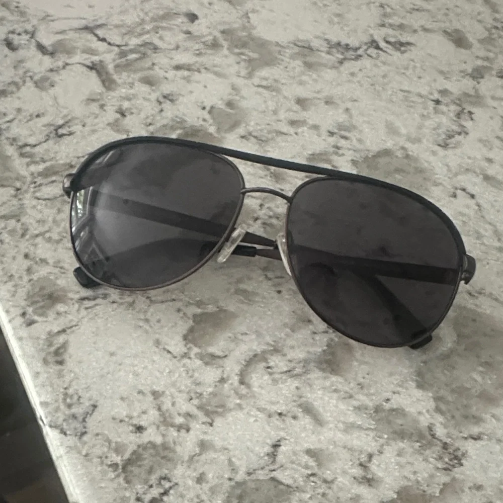 HD Black Aviator Sunglasses - Picture 1 of 6